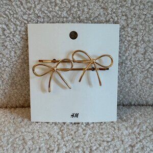 NWT! H&M Set of 2 Bow Hair Clips